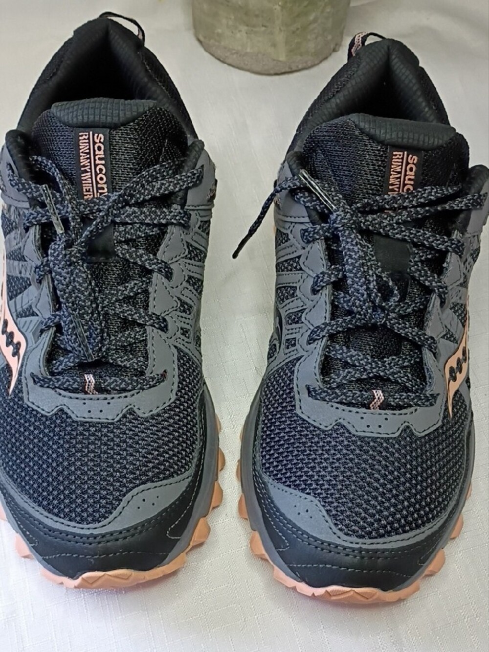 Saucony Excursion TRb Women's Black & Peach Trail Runners Size 10W - Picture 3 of 13